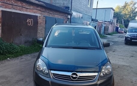 Opel Zafira B, 2011 год, 630 000 рублей, 2 фотография