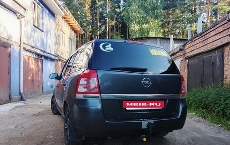 Opel Zafira B, 2011 год, 630 000 рублей, 3 фотография