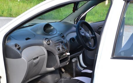 Toyota Vitz, 2002 год, 400 000 рублей, 7 фотография