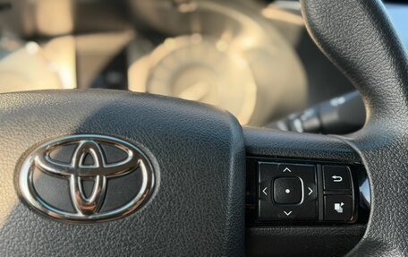 Toyota Hilux VIII, 2020 год, 3 970 000 рублей, 16 фотография