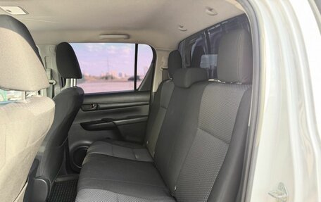 Toyota Hilux VIII, 2020 год, 3 970 000 рублей, 28 фотография