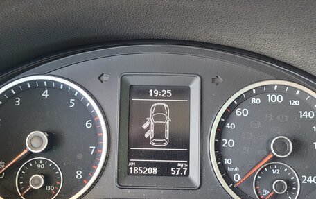 Volkswagen Tiguan II, 2016 год, 1 850 000 рублей, 16 фотография