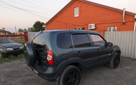 Chevrolet Niva I рестайлинг, 2011 год, 540 000 рублей, 4 фотография