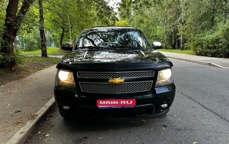 Chevrolet Tahoe III, 2012 год, 1 950 000 рублей, 1 фотография