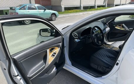 Toyota Camry, 2006 год, 1 300 000 рублей, 23 фотография