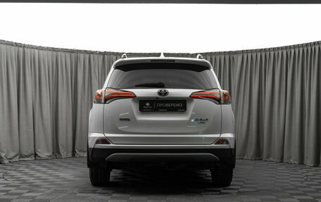 Toyota RAV4, 2017 год, 2 450 000 рублей, 6 фотография