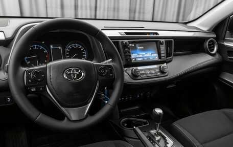 Toyota RAV4, 2017 год, 2 450 000 рублей, 7 фотография