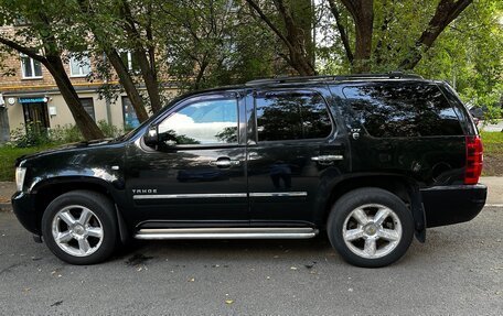 Chevrolet Tahoe III, 2012 год, 1 950 000 рублей, 2 фотография