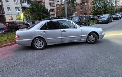 Mercedes-Benz E-Класс, 2001 год, 320 000 рублей, 1 фотография