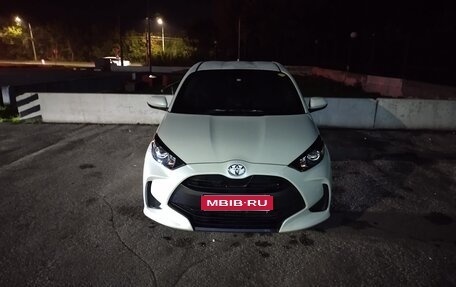 Toyota Yaris, 2021 год, 1 220 000 рублей, 1 фотография