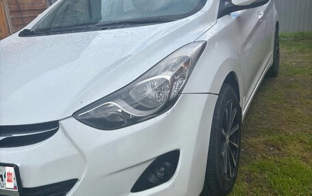 Hyundai Avante, 2011 год, 720 000 рублей, 3 фотография