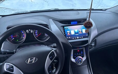 Hyundai Avante, 2011 год, 720 000 рублей, 7 фотография