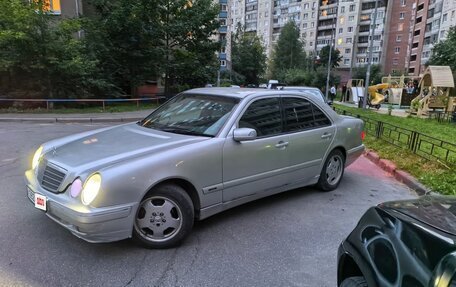 Mercedes-Benz E-Класс, 2001 год, 320 000 рублей, 5 фотография