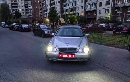 Mercedes-Benz E-Класс, 2001 год, 320 000 рублей, 6 фотография