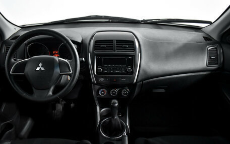 Mitsubishi ASX I рестайлинг, 2013 год, 890 000 рублей, 15 фотография