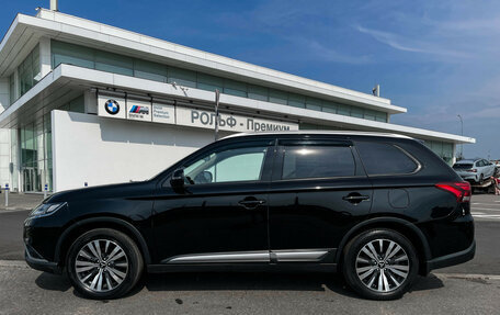Mitsubishi Outlander III рестайлинг 3, 2019 год, 1 997 000 рублей, 9 фотография