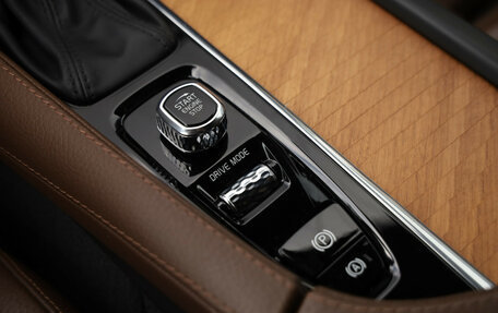 Volvo XC90 II рестайлинг, 2021 год, 4 599 000 рублей, 23 фотография
