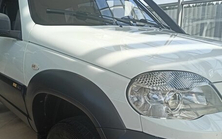 Chevrolet Niva I рестайлинг, 2015 год, 610 000 рублей, 3 фотография