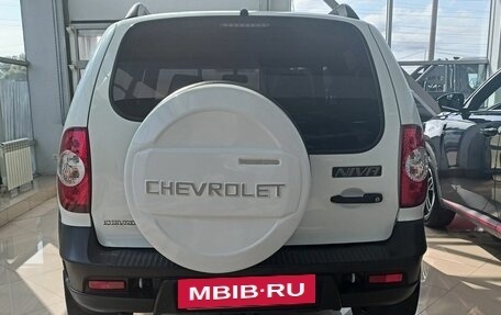Chevrolet Niva I рестайлинг, 2015 год, 610 000 рублей, 10 фотография