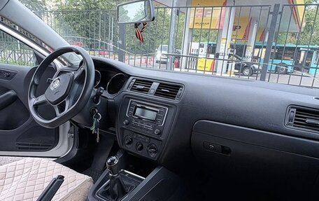 Volkswagen Jetta VI, 2015 год, 750 000 рублей, 11 фотография