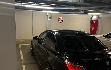 BMW 5 серия, 2008 год, 1 590 000 рублей, 3 фотография