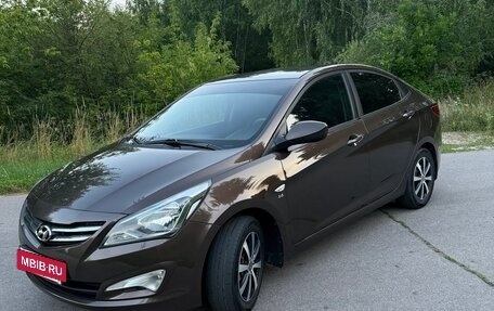 Hyundai Solaris II рестайлинг, 2014 год, 1 220 000 рублей, 2 фотография