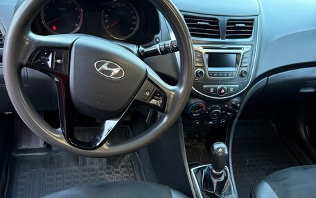 Hyundai Solaris II рестайлинг, 2014 год, 1 220 000 рублей, 12 фотография