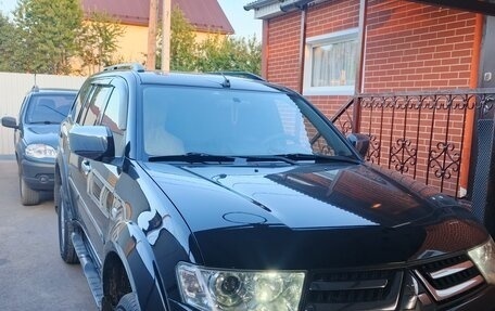 Mitsubishi Pajero Sport II рестайлинг, 2013 год, 1 900 000 рублей, 3 фотография