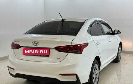 Hyundai Solaris II рестайлинг, 2017 год, 920 000 рублей, 4 фотография