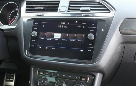Volkswagen Tiguan II, 2020 год, 2 280 000 рублей, 17 фотография