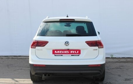 Volkswagen Tiguan II, 2020 год, 2 280 000 рублей, 6 фотография