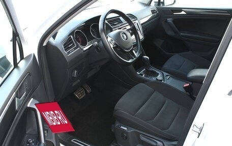 Volkswagen Tiguan II, 2020 год, 2 280 000 рублей, 13 фотография