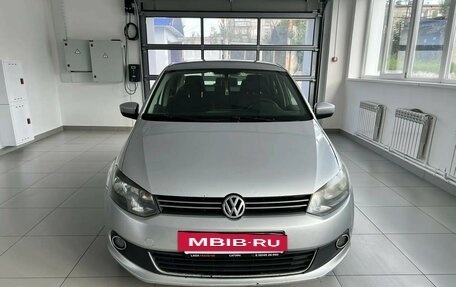 Volkswagen Polo VI (EU Market), 2012 год, 400 000 рублей, 2 фотография