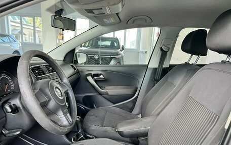 Volkswagen Polo VI (EU Market), 2012 год, 400 000 рублей, 12 фотография