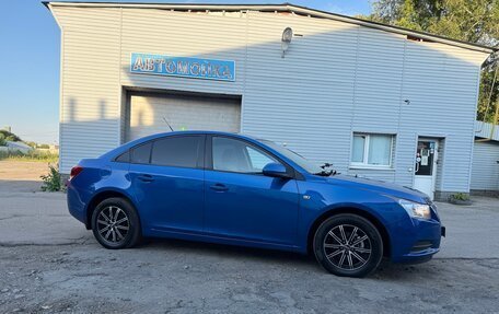 Chevrolet Cruze II, 2009 год, 495 000 рублей, 10 фотография