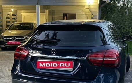 Mercedes-Benz GLA, 2017 год, 1 850 000 рублей, 13 фотография