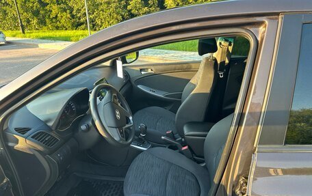 Hyundai Solaris II рестайлинг, 2015 год, 920 000 рублей, 9 фотография