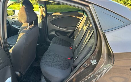 Hyundai Solaris II рестайлинг, 2015 год, 920 000 рублей, 11 фотография