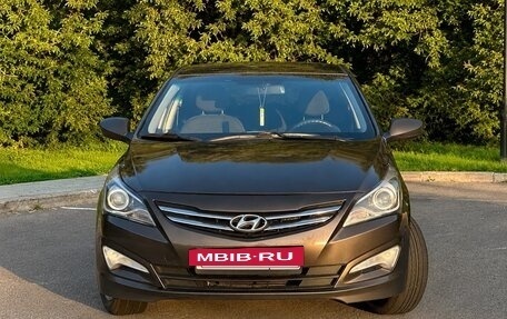 Hyundai Solaris II рестайлинг, 2015 год, 920 000 рублей, 2 фотография