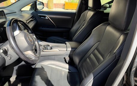 Lexus RX IV рестайлинг, 2016 год, 3 600 000 рублей, 9 фотография