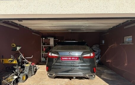 Lexus RX IV рестайлинг, 2016 год, 3 600 000 рублей, 23 фотография