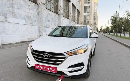 Hyundai Tucson III, 2018 год, 1 690 000 рублей, 2 фотография