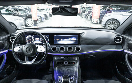 Mercedes-Benz E-Класс, 2019 год, 3 299 700 рублей, 16 фотография