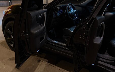 Infiniti QX70, 2016 год, 2 700 000 рублей, 9 фотография