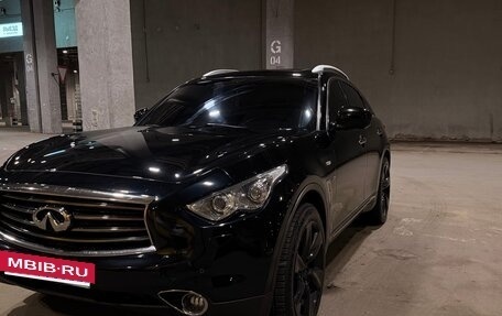 Infiniti QX70, 2016 год, 2 700 000 рублей, 3 фотография