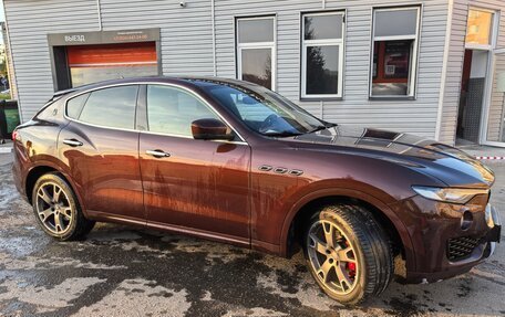 Maserati Levante I, 2017 год, 3 350 000 рублей, 3 фотография