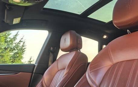 Maserati Levante I, 2017 год, 3 350 000 рублей, 12 фотография
