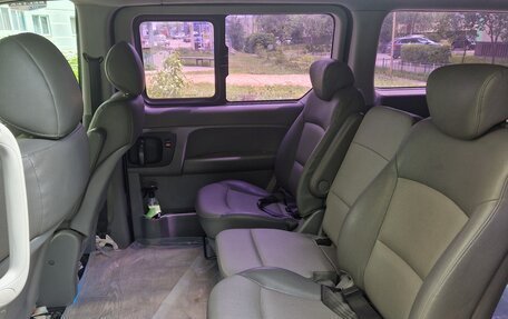 Hyundai Grand Starex Grand Starex I рестайлинг 2, 2008 год, 900 000 рублей, 4 фотография