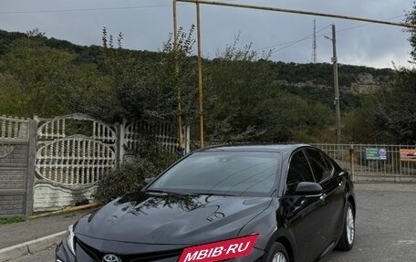 Toyota Camry, 2020 год, 3 200 000 рублей, 2 фотография