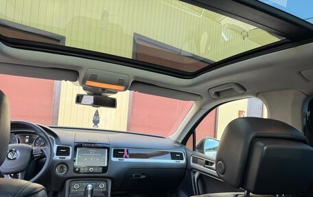Volkswagen Touareg III, 2013 год, 2 200 000 рублей, 10 фотография